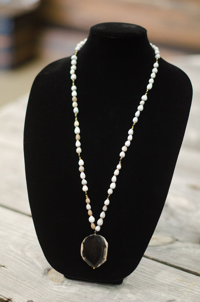 Black Onyx Stone Pendant Seed Necklace